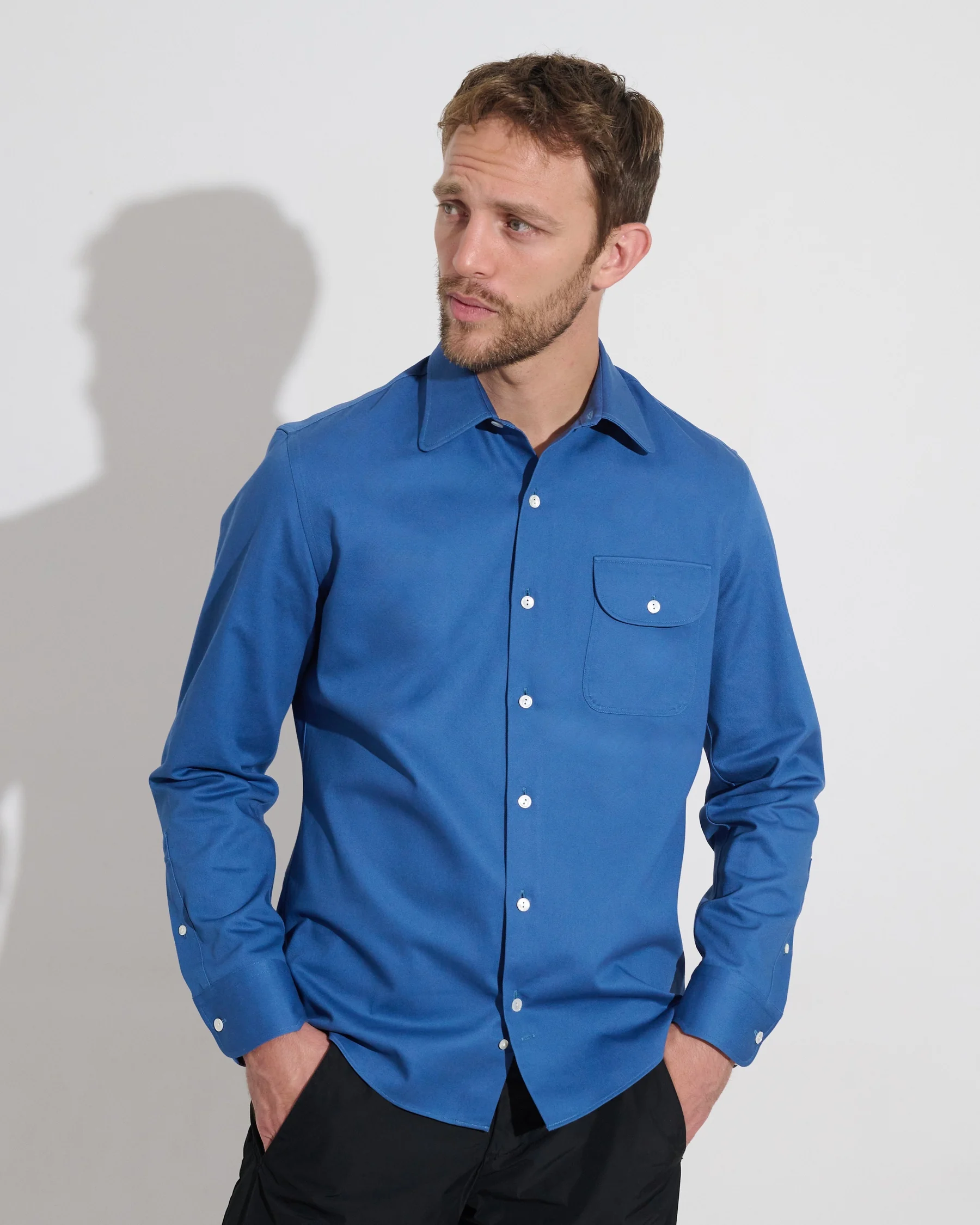HELLENICE-02__worker-blue-3