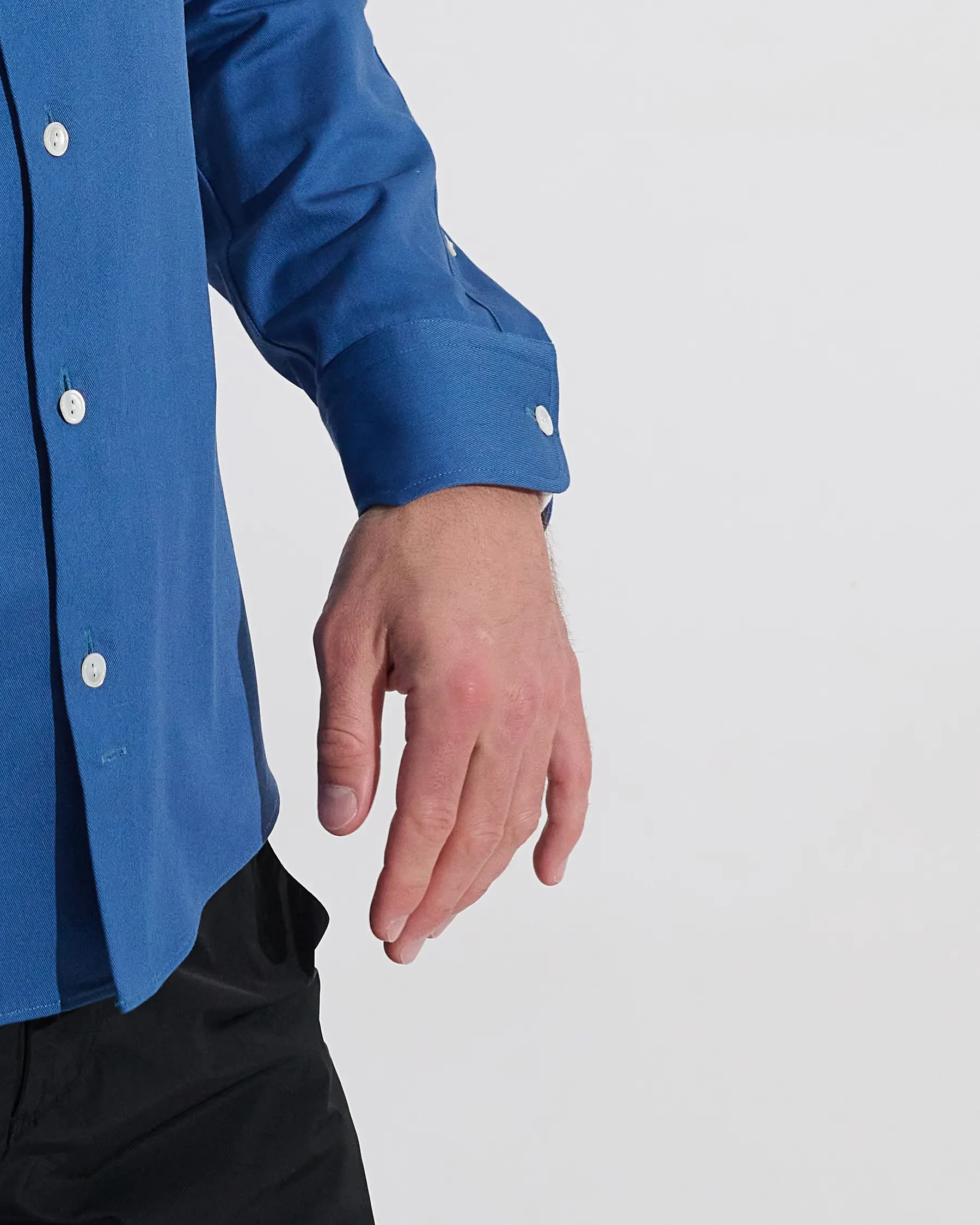 HELLENICE-02__worker-blue-4